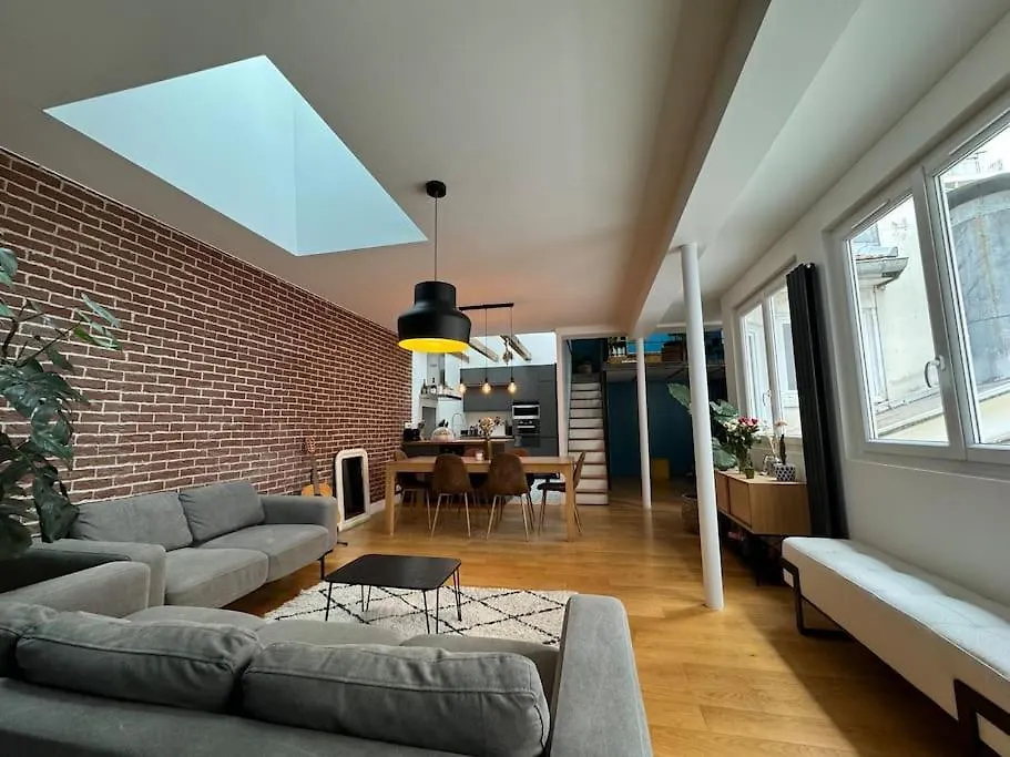 Like A Little House In The Center Of Apartamento París